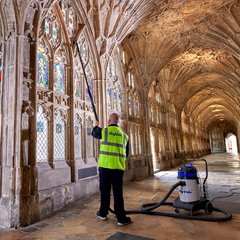 SkyVac Internal 30 High Reach Vacuum